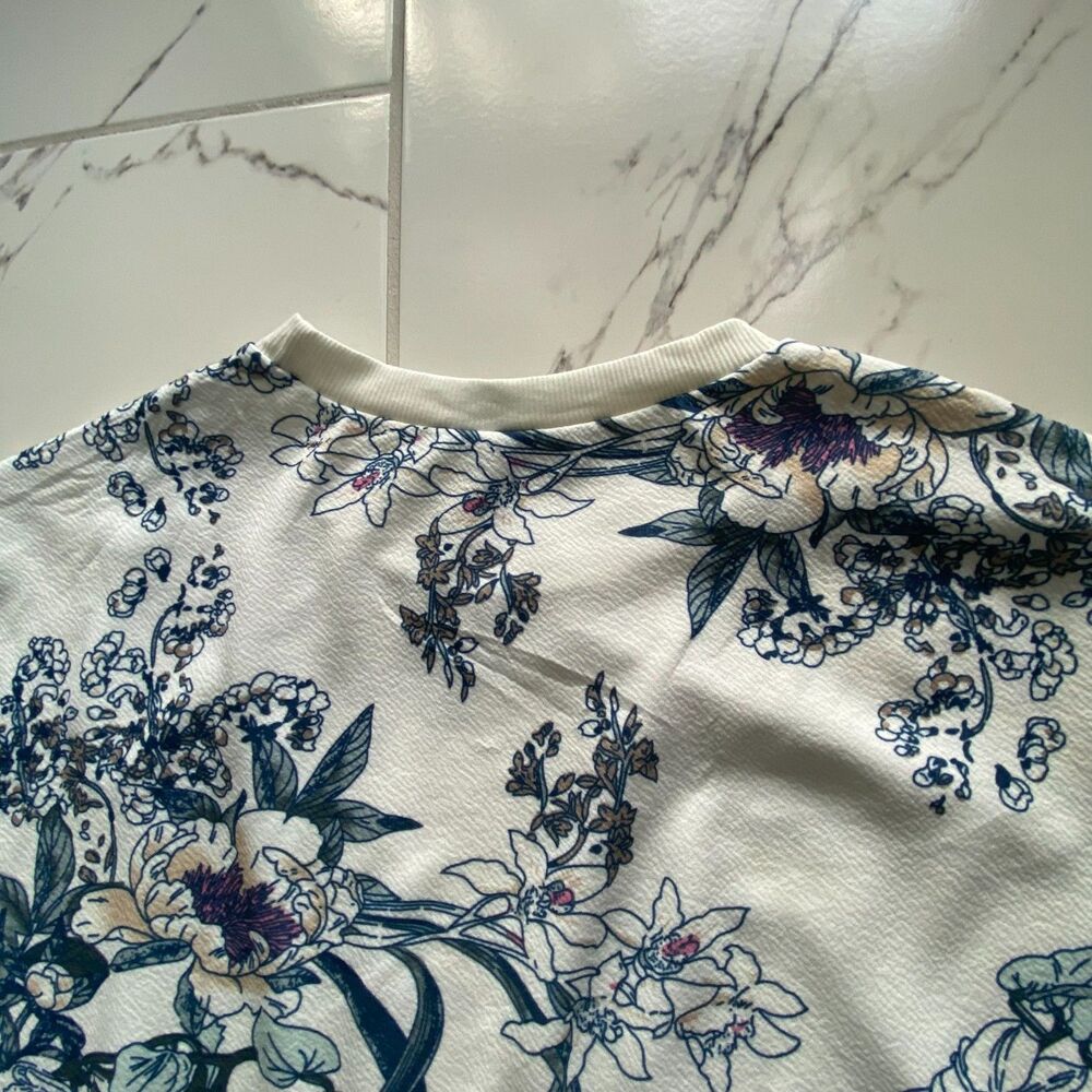 SHEIN Womens XL White Blue All Over Floral Print Crewneck Sweatshirt Pullover - Picture 9 of 10